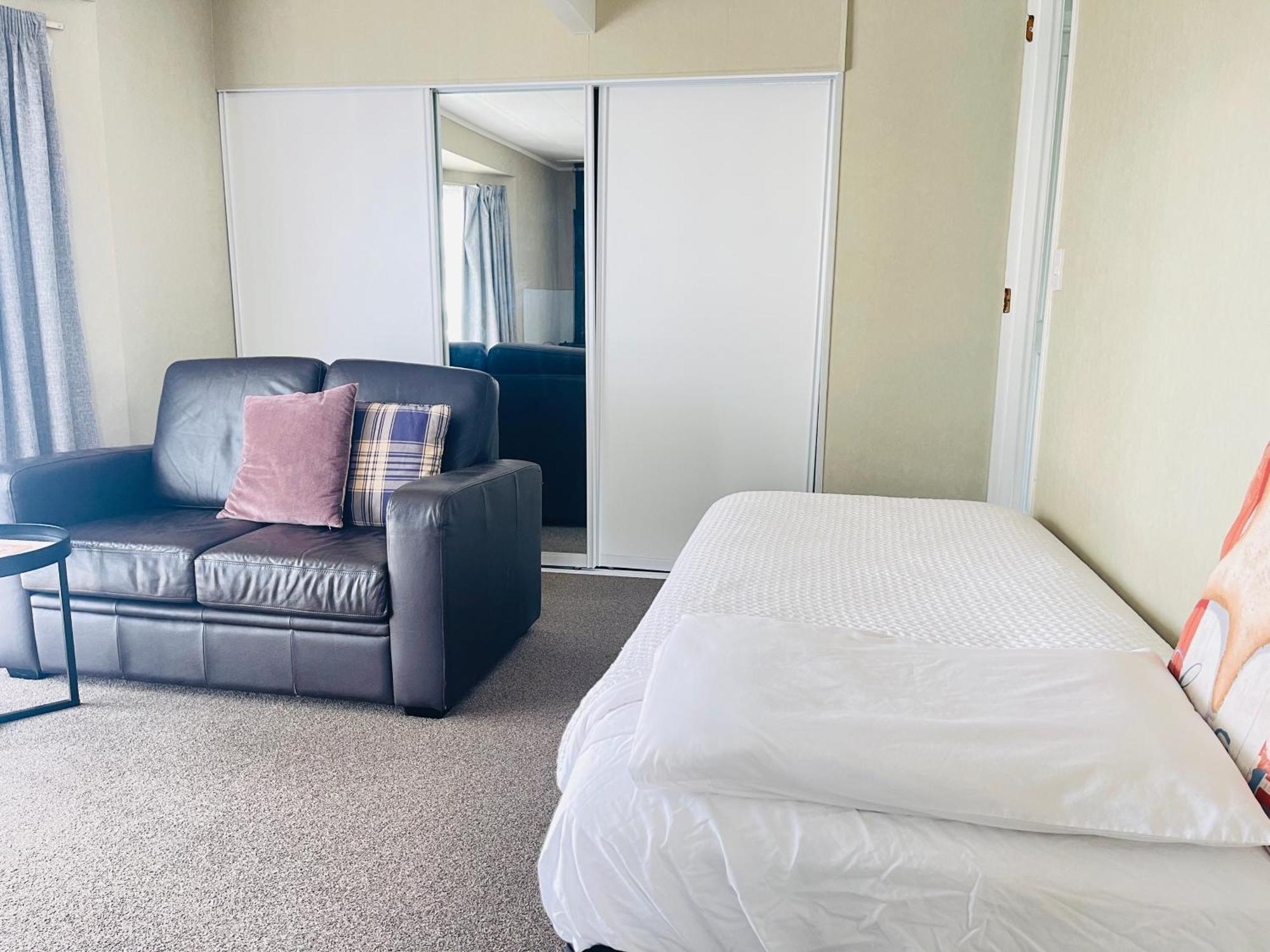 Cozy 1Br Stay In Taupo Central Экстерьер фото